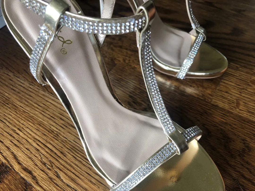 Gold Metallic Heels Size 6 - Image 6