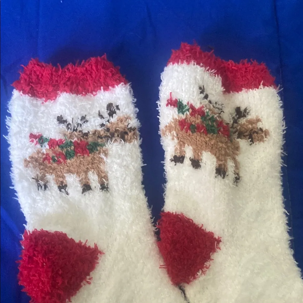 Cozy Fuzzy Reindeer Socks White Size M - Image 2
