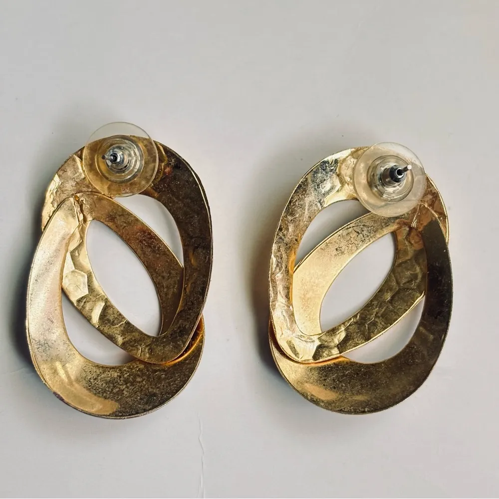 MCM Statement Purple Enamel Swirl Hammered Gold Tone Earrings - Image 5