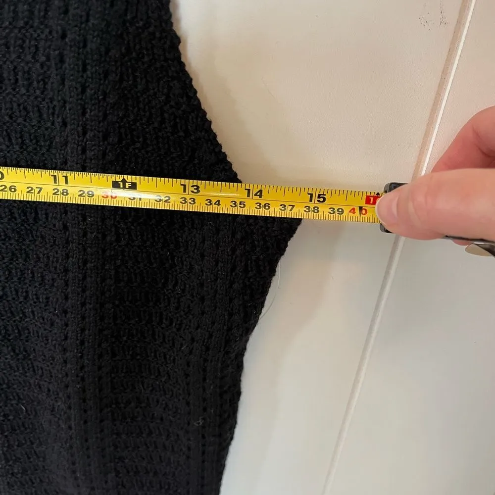 NWT Old Navy Black Crochet tie front sweater tank top size xsmall - Image 5