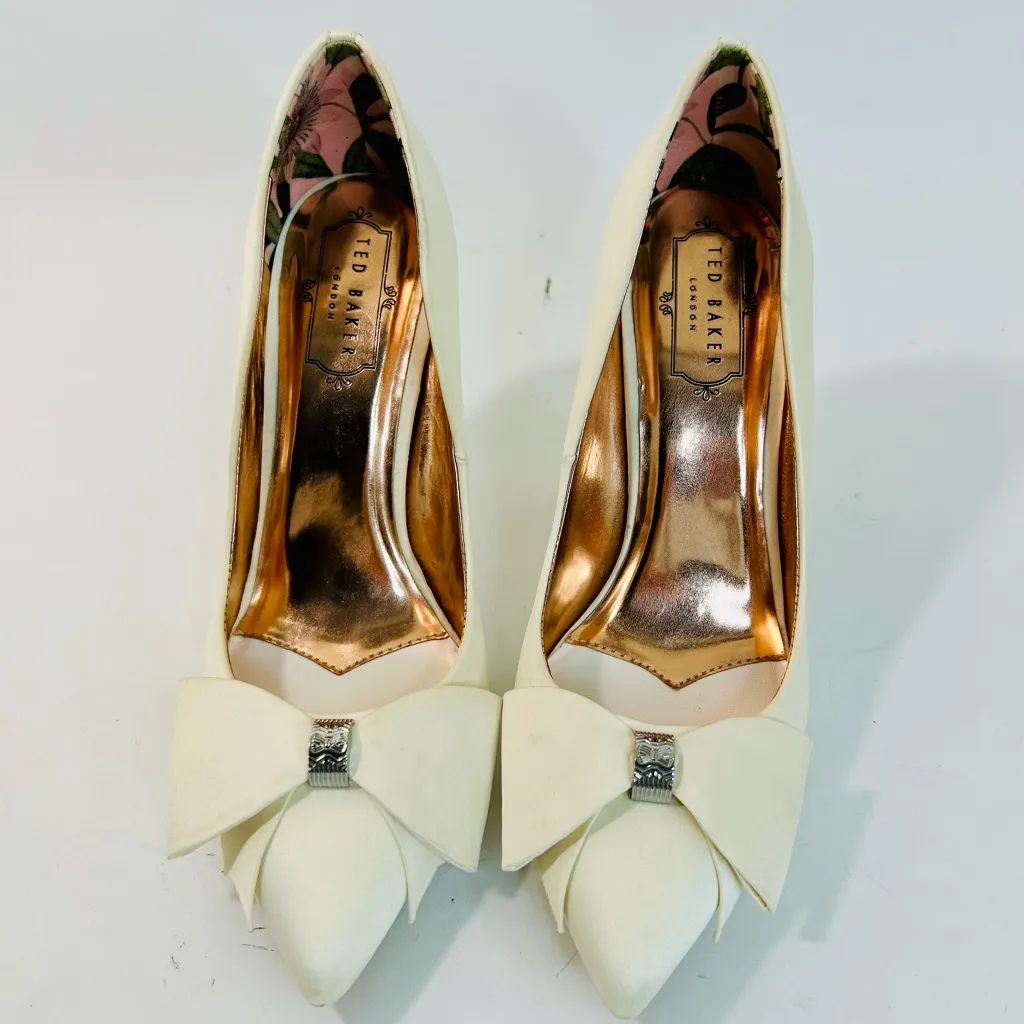 Ted Baker Asellys Stiletto Heel Bow Detail Court Shoes, Ivory, size 38.5 NWOT White - Image 5
