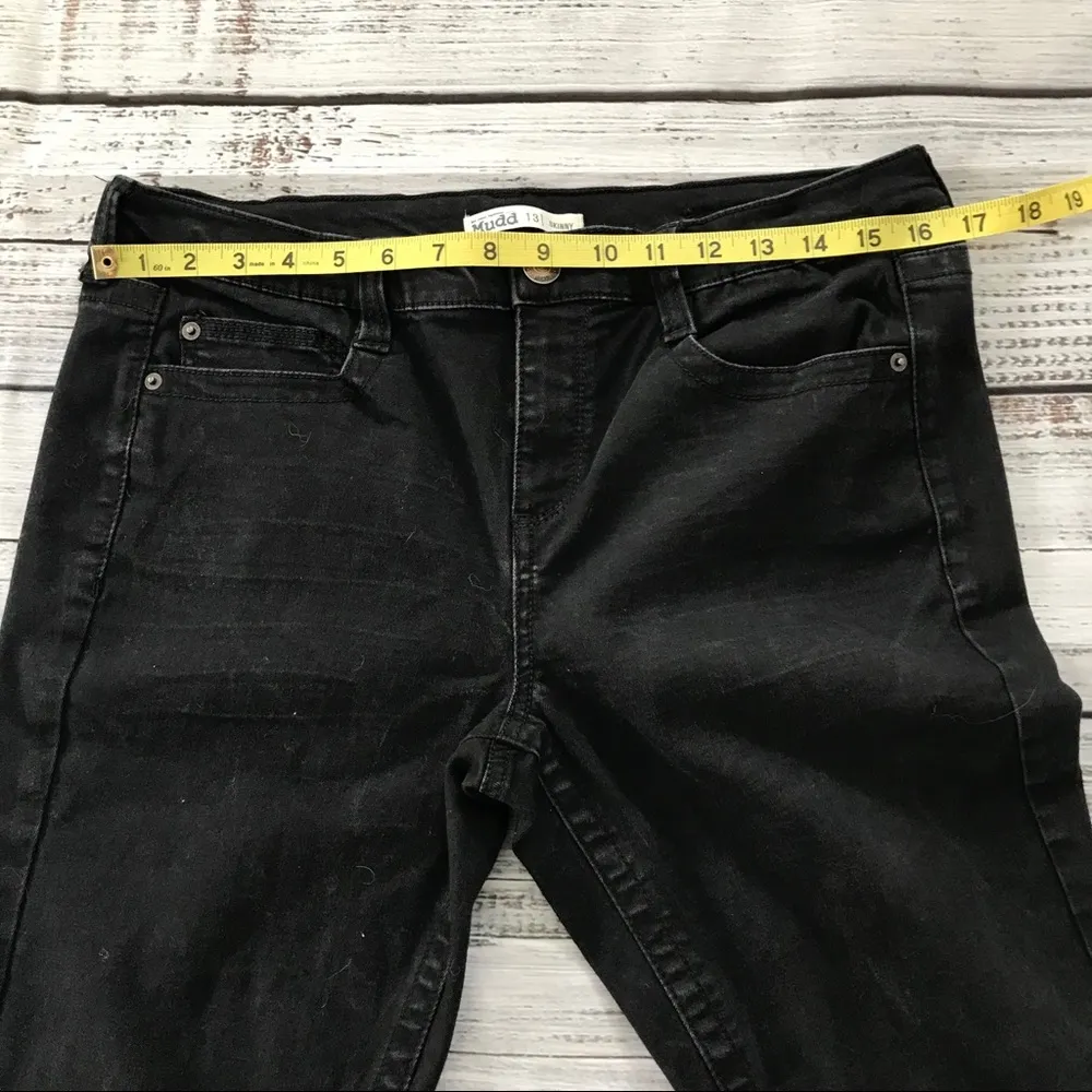 Mudd Black Skinny Jeans.  Size 13. EUC - Image 6