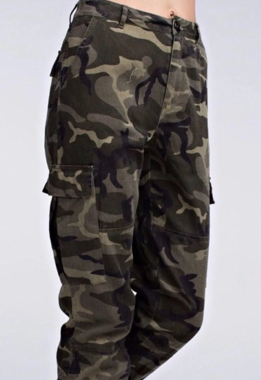 NEW  Camo Pants - Image 3
