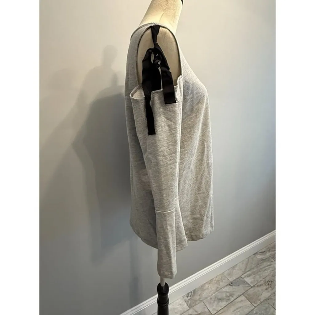 NEW Design History women's small gray shoulder cut-out top Boutique top - Image 7