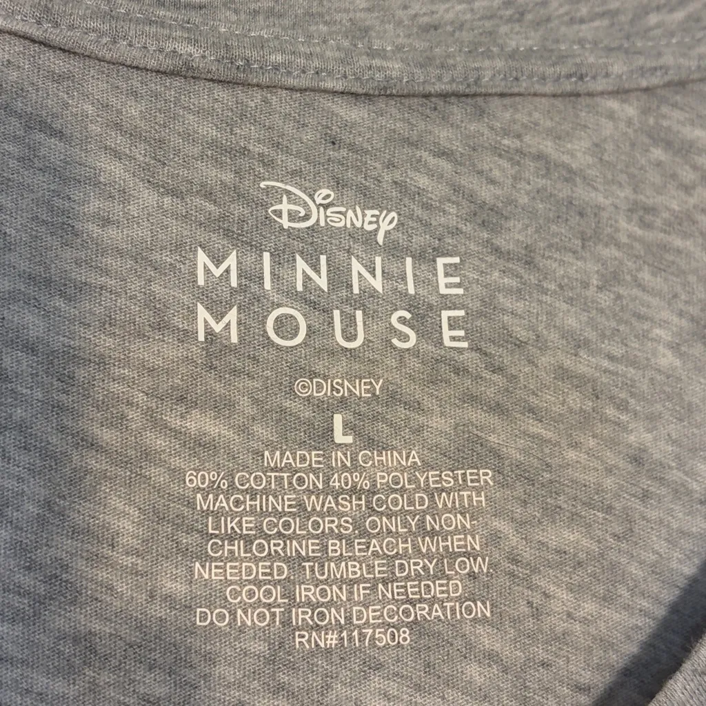 Disney Minnie Mouse Size Large Cheetah Print Bow Gray V-neck T-shirt - Image 3