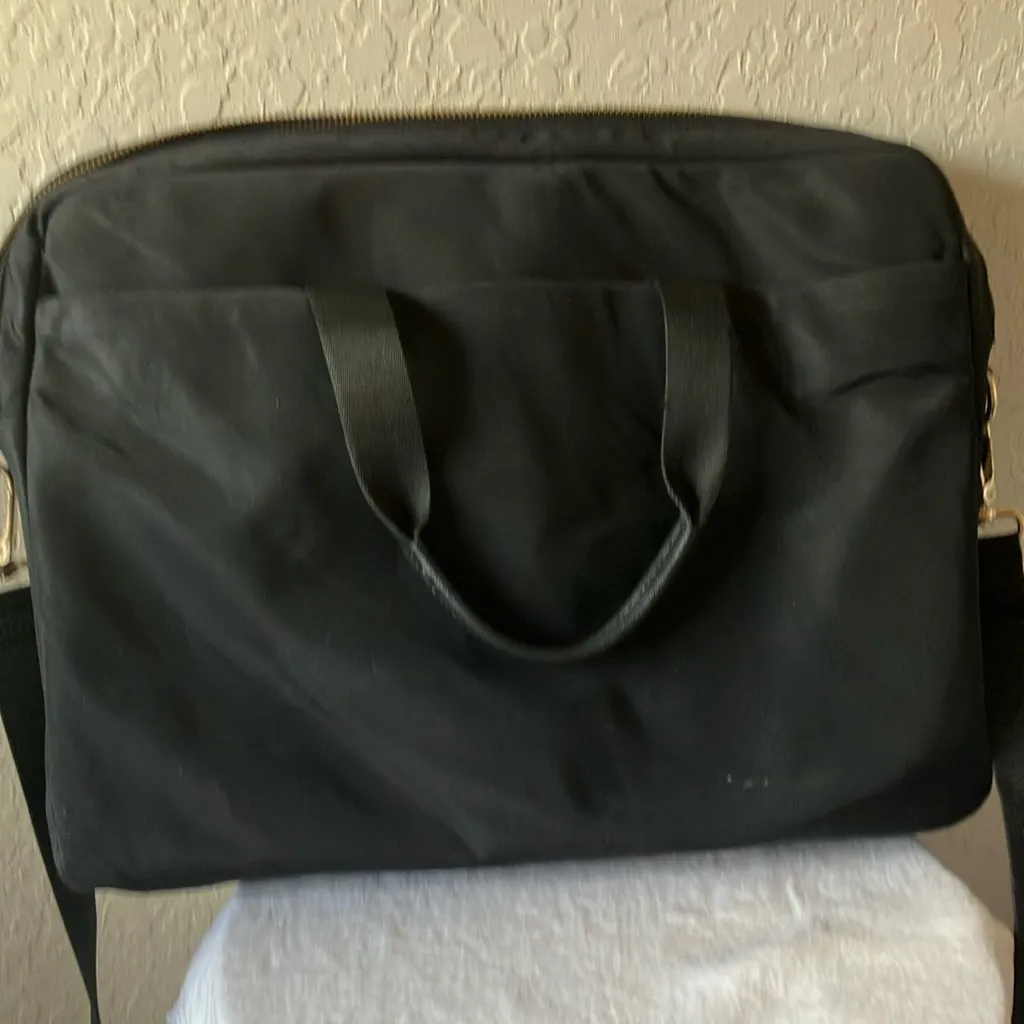 Kate Spade: Black “Storybook” laptop bag- gold tone- 3 separate pockets- wear - Image 7