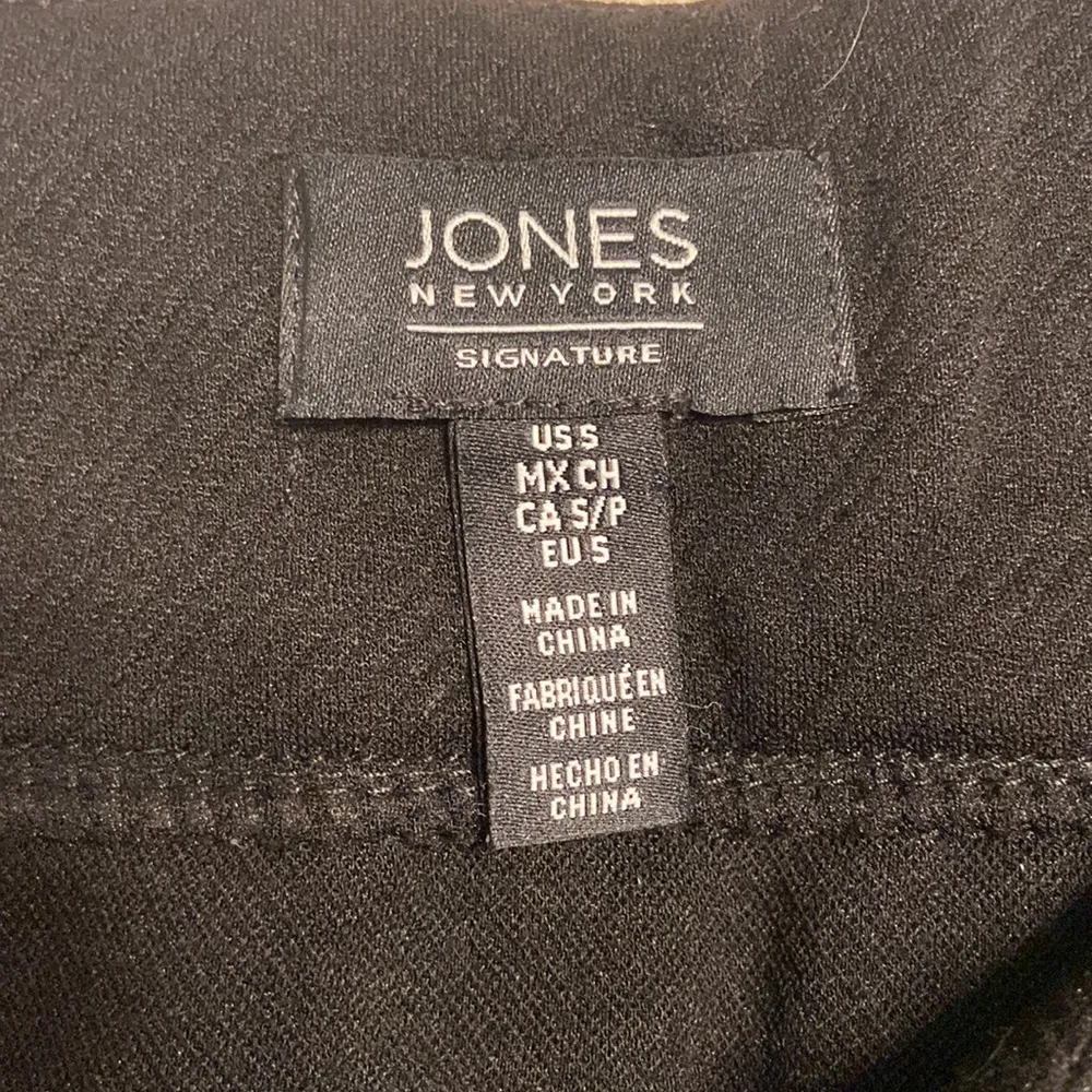 Jones New York Women’s skirt size S long 19” - Image 2