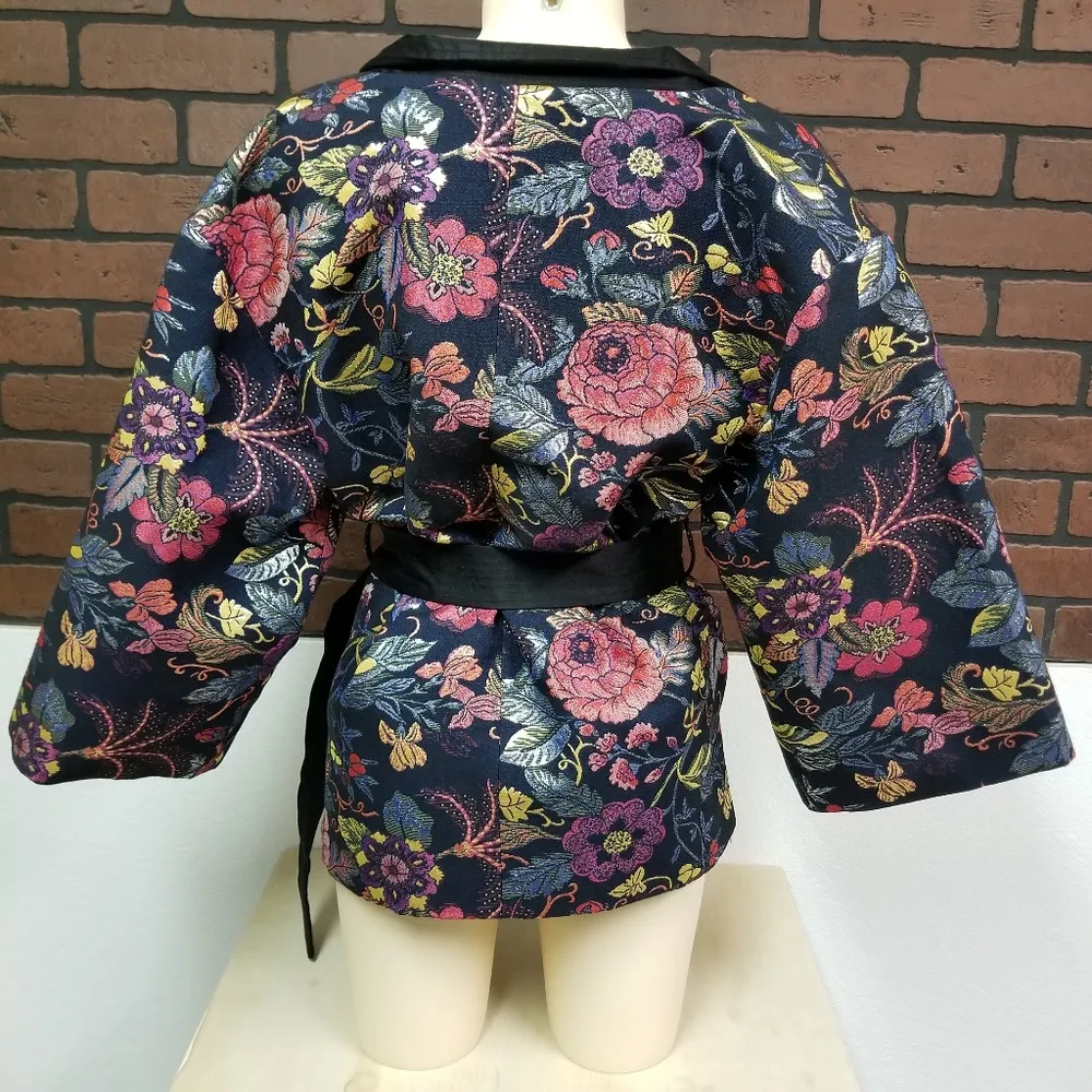 Bebe Jacquard Kimono Jacket in size Small - Image 3