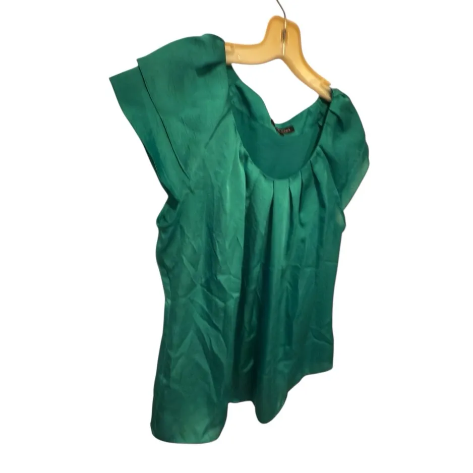 Violet+Claire  Green Top - Image 2