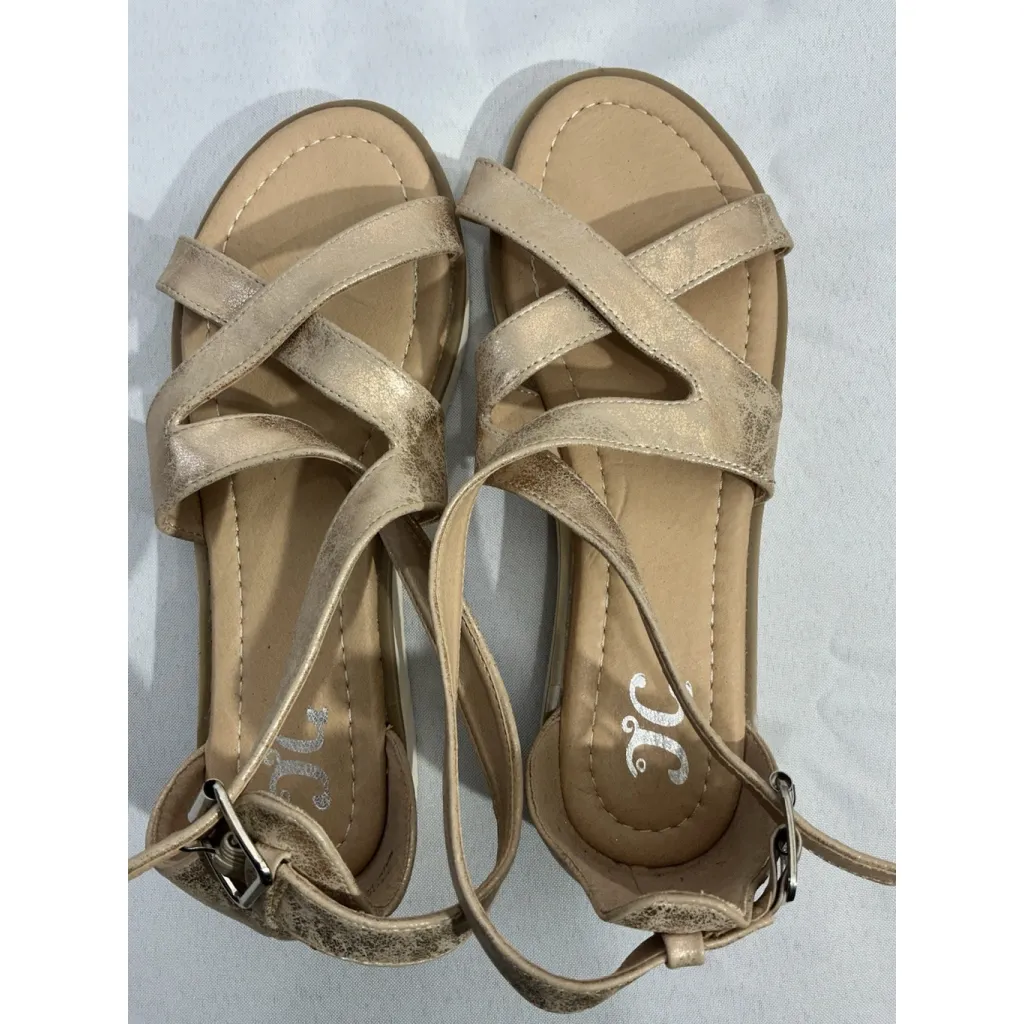 Womans JG Size 7 Gold Metallic Strappy Flat Sandals - Image 5