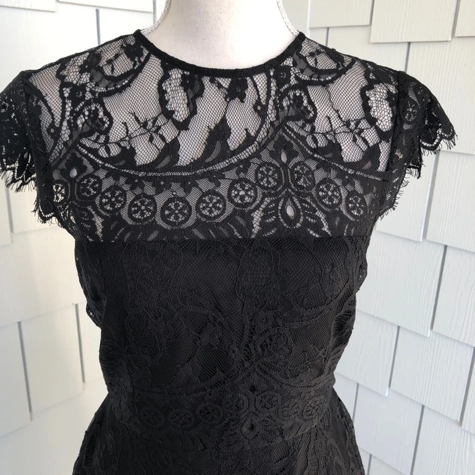 BB Dakota Women's Black Rhianna Cap Sleeve Open Back Lace Fit & Flare Dress sz 2 - Image 3