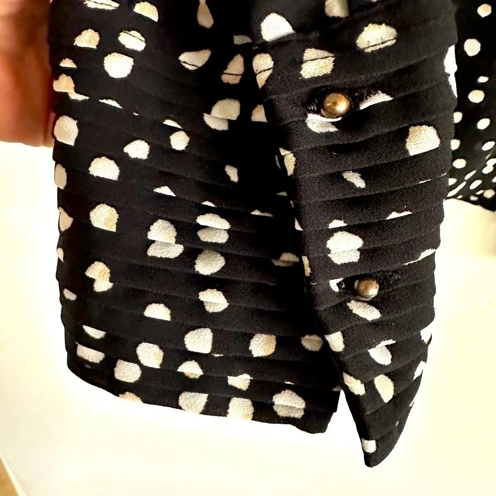 BANANA republic black with white & tan dot tie neck blouse size large - Image 2