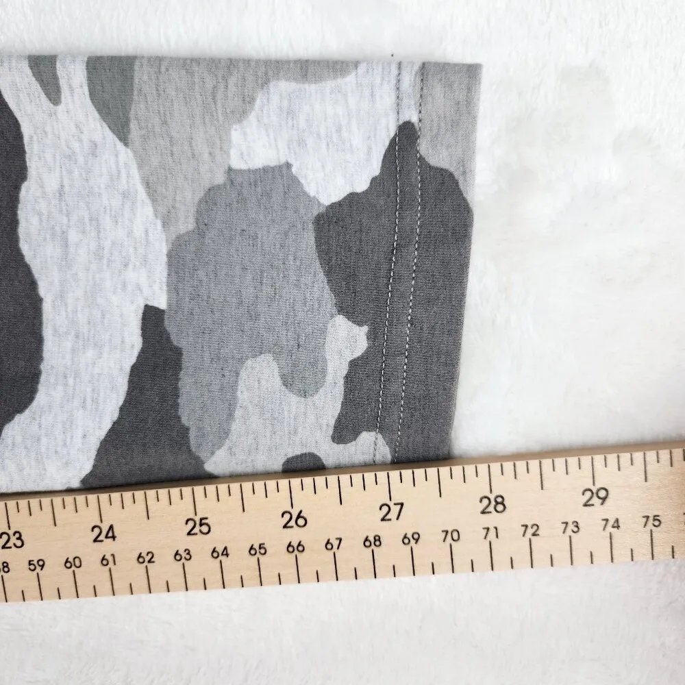 Offline by Aerie Women's Leggings Size M Camo Gray White - Image 12