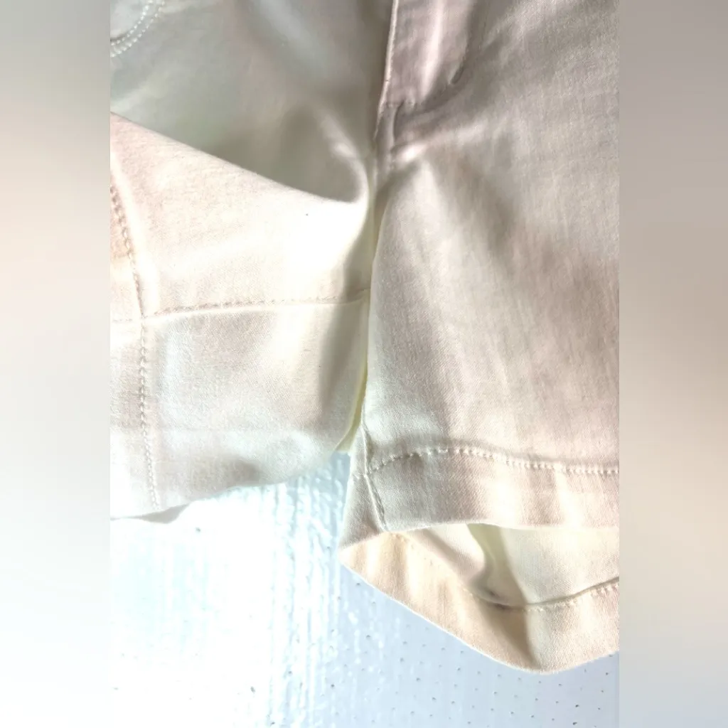 Celebrity Pink 9 Cotton Denim Jean Shorts in White - Image 6