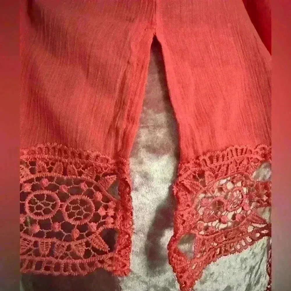 Isaac Mizrahi Daisy Cover-up (296) - Image 9