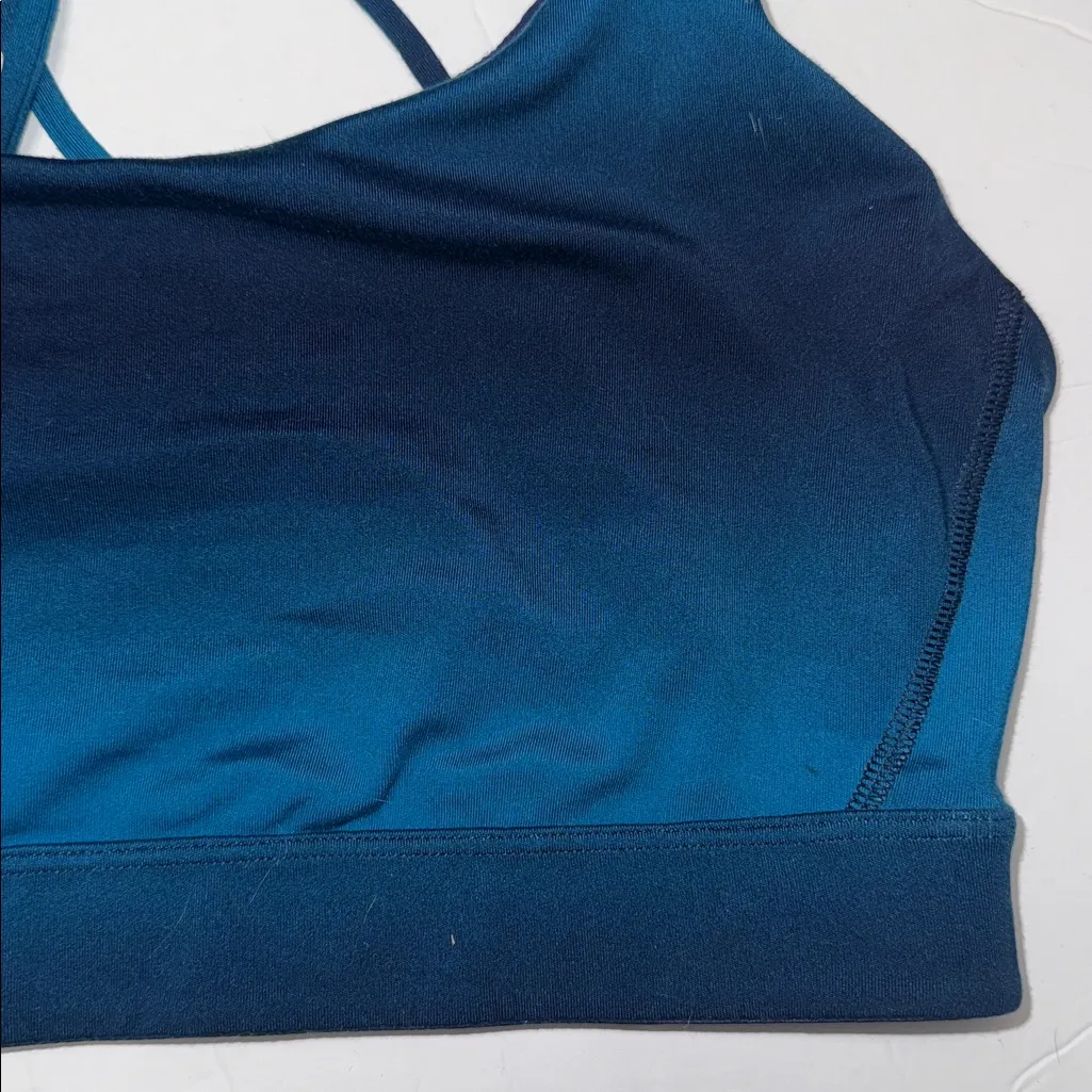Victoria’s Secret Women's Blue Sports Bra XL pullover strappy ombré unlined - Image 2