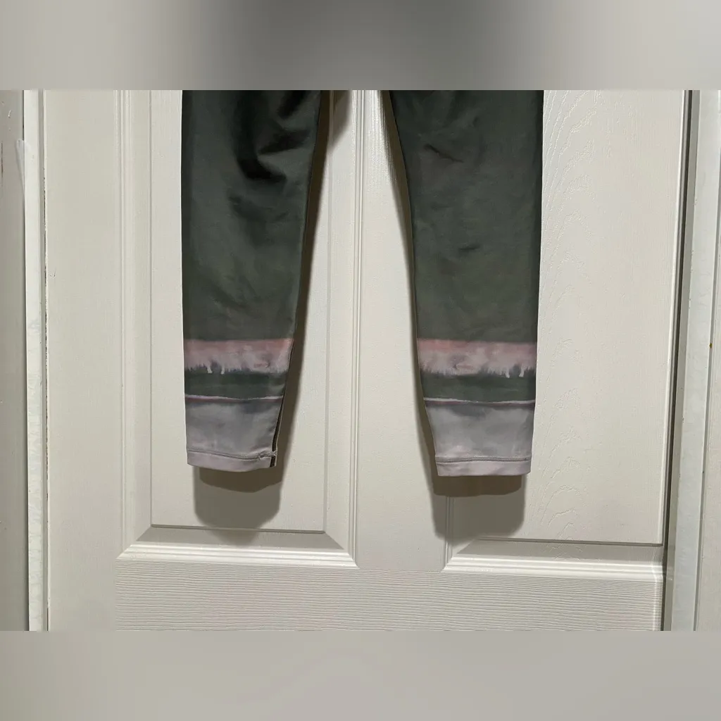 Athleta Elation Ultra High Rise 7/8 Legging Green Abstract Medium - Image 6