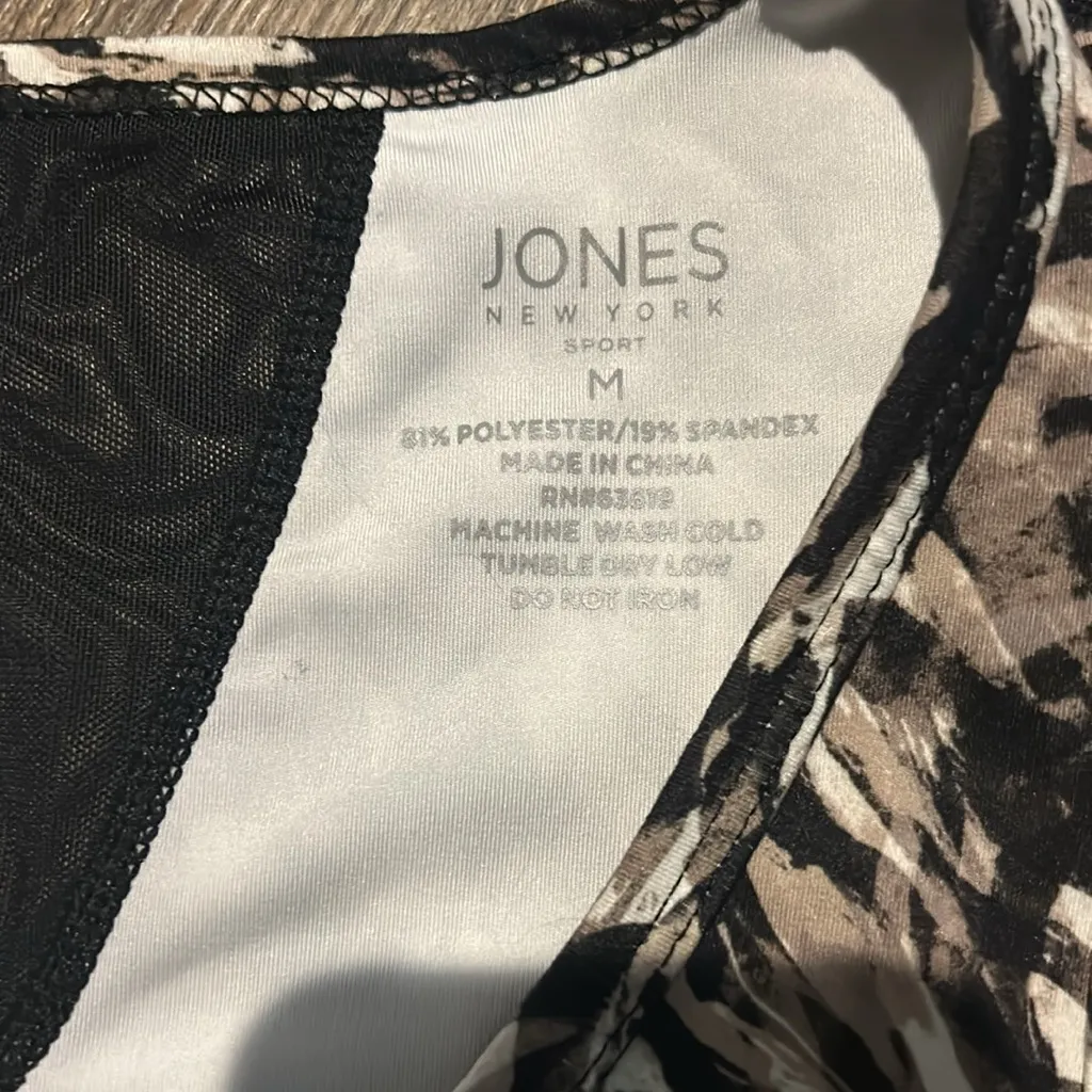 Jones New York Women's Black/White Longline Sports Bra Size‎ Medium Yoga Top - Image 3