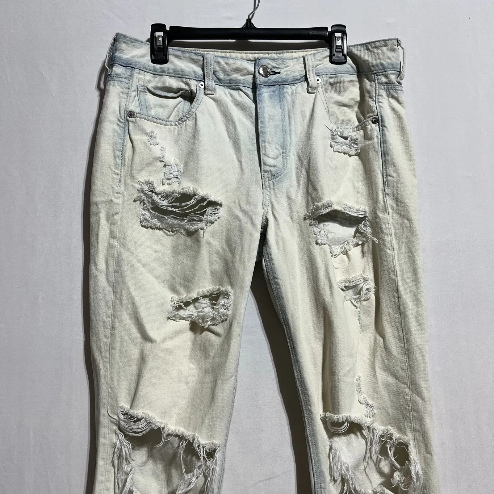 American Eagle Outfitters Jeans Women 10 Ivory 100% Cotton Distressed Button Fly - Image 2