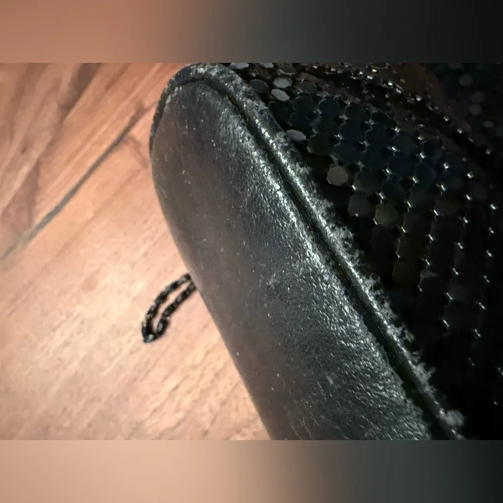 Vintage Black Metal Mesh Evening/Shoulder Purse With Front Bow And Chain Strap - Image 5