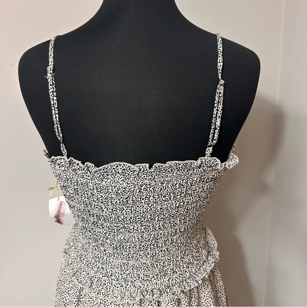 NWT Jessica Simpson Smocked Dress in Size Large - Image 5