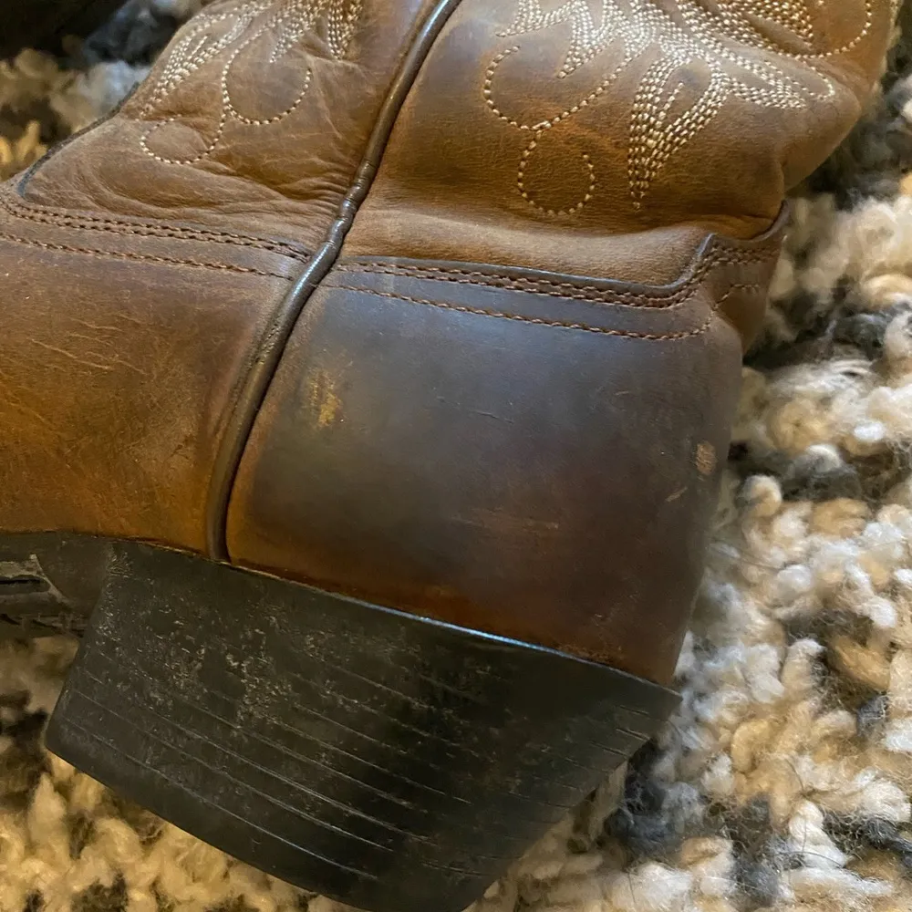 ARIAT Women's Heritage Western J Toe Distressed Brown Leather Boot - EUC - Image 8