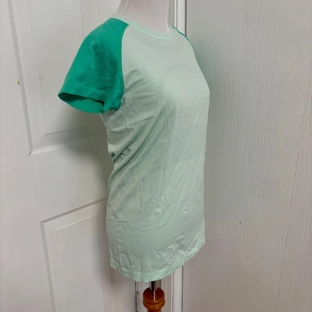 Lululemon Swiftly Tech Short Sleeve Tee - Image 3