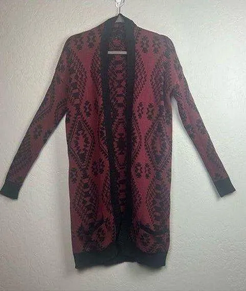 FATE burgundy and black Aztec print long sleeve open front cardigan size small - Image 1