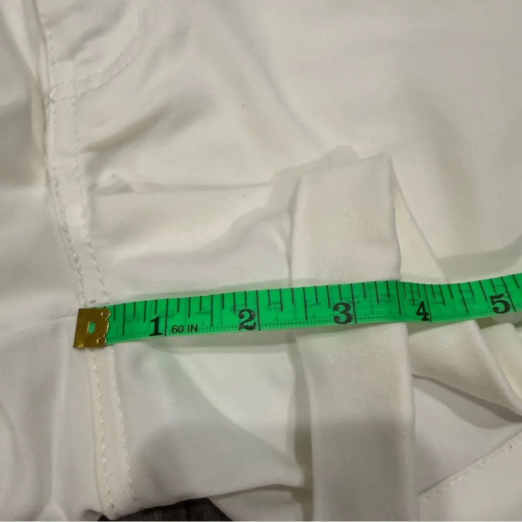 Celebrity Pink White Mid-Rise Shorts - Image 11