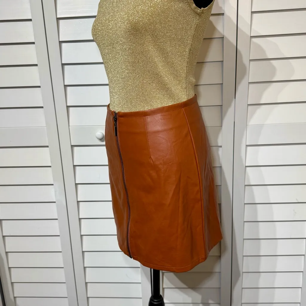 HYFVE Faux Leather Mini Skirt Brown Front Zip High Waist Size S - Image 4