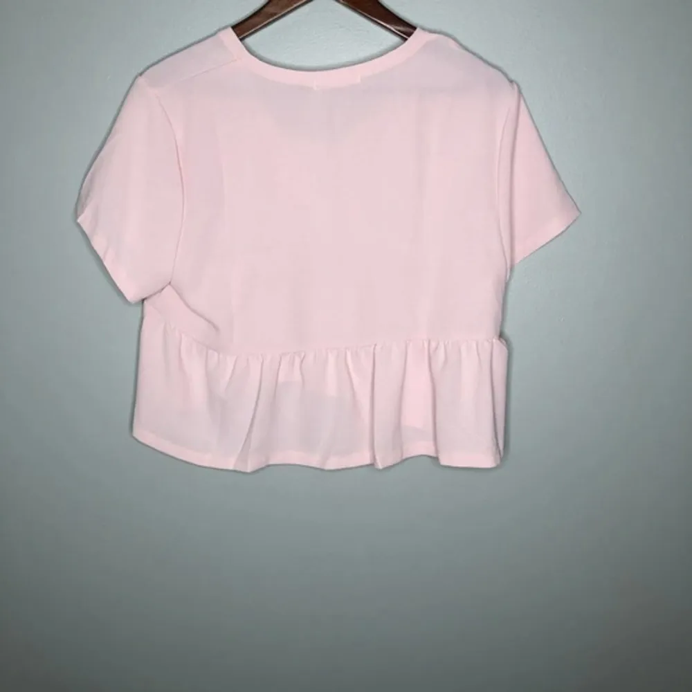 NWT Romwe pink tier short sleeve blouse top - Image 5