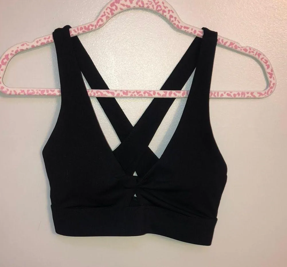 Fabletics Oasis Twist Medium Impact Sports Bra - Image 4