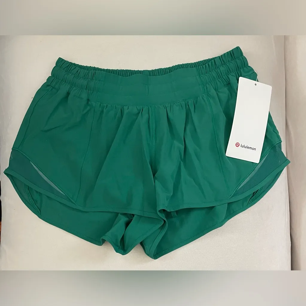 Lululemon NWT Hotty Hot Low Rise Lined Shorts 2.5” Cascadia Green Size 8 - Image 8
