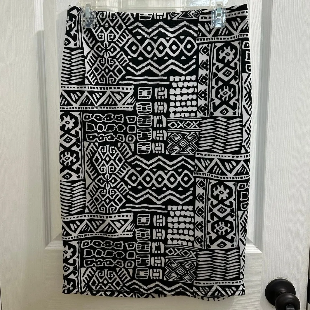 Forever 21 Black & White Tribal Print Stretch Pencil Skirt S F21 Geometric - Image 2