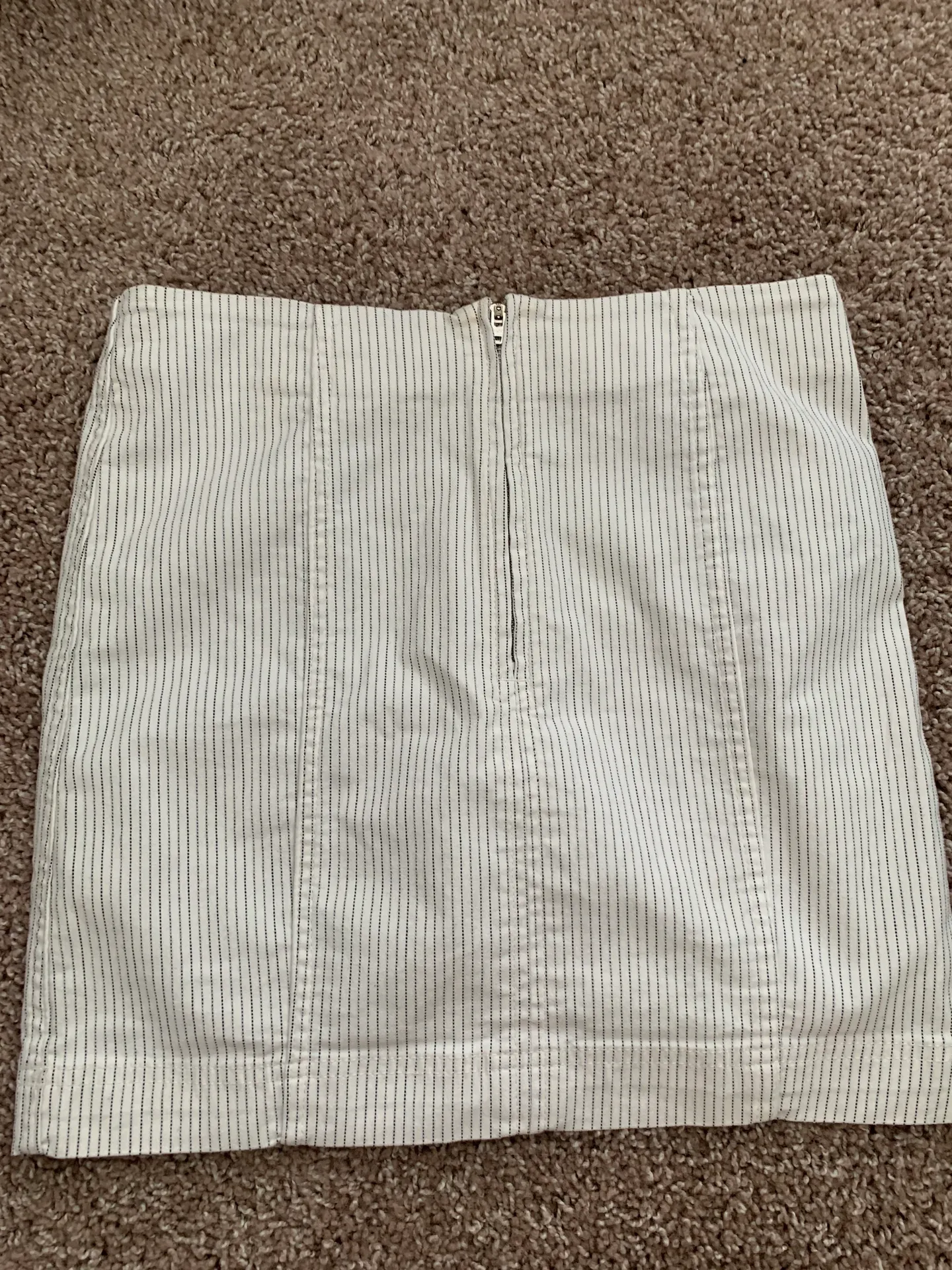 black and white striped skirt - Image 4