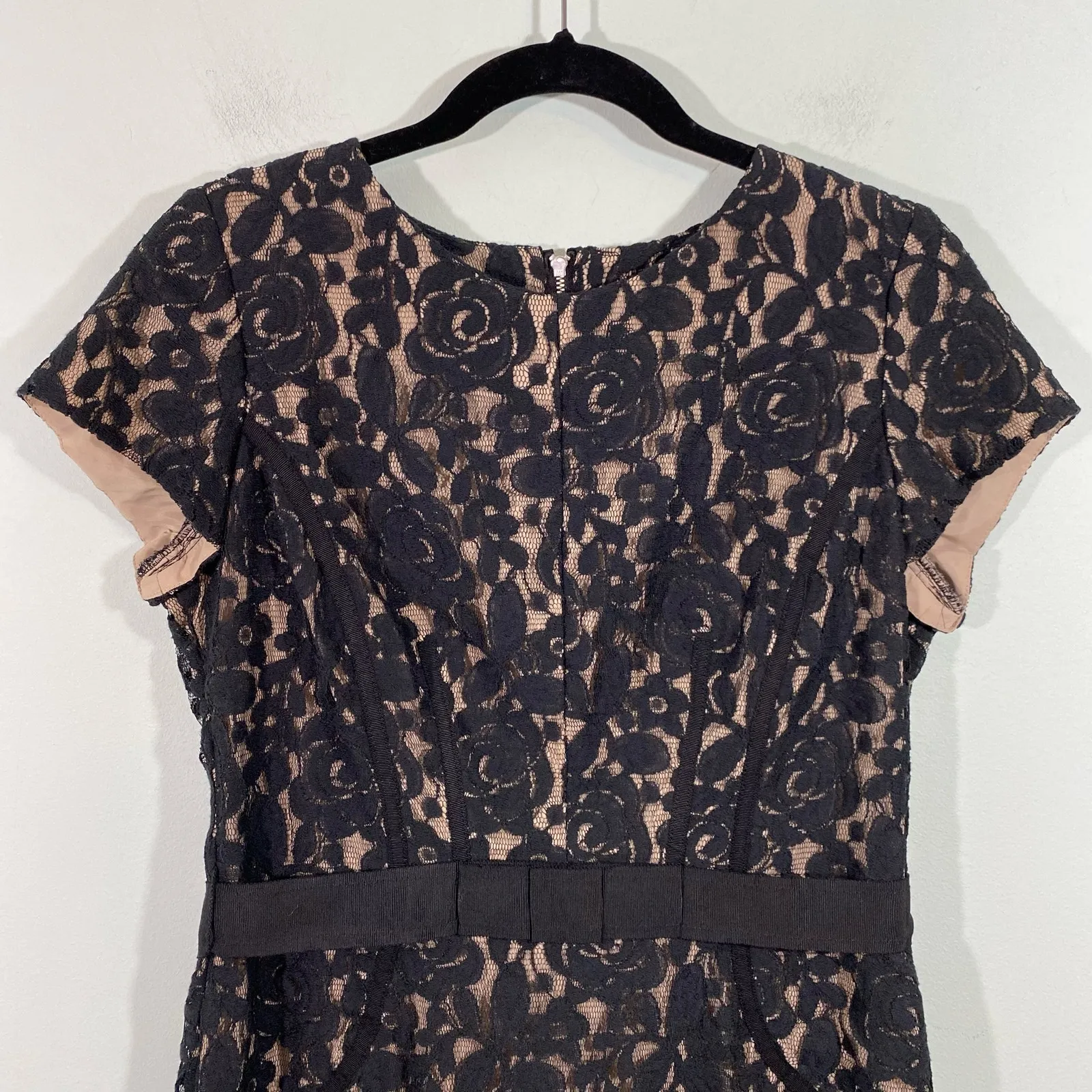 Taylor Women's Black Overlay Lace Short Sleeve Sheath Dress Size 8 - Image 9