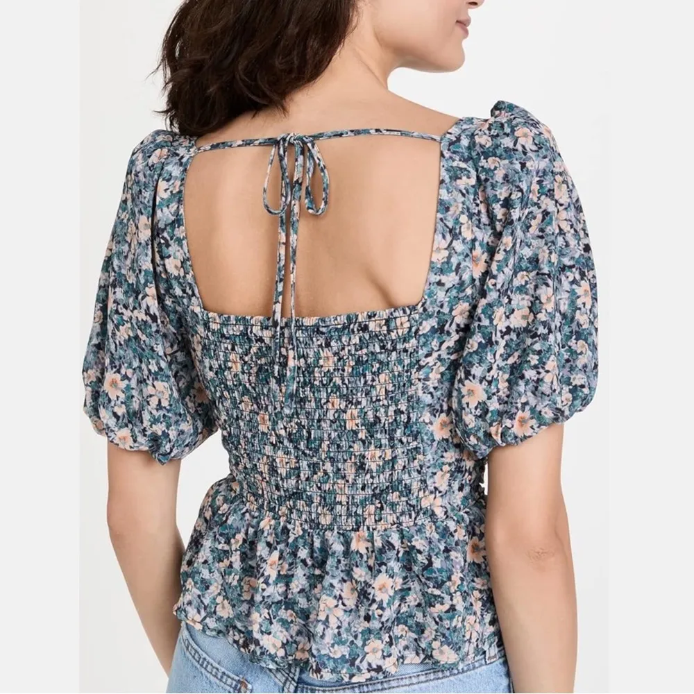 NWOT ASTR the Label Clairemont Top in Blue Peach Multi Floral Size M - Image 6