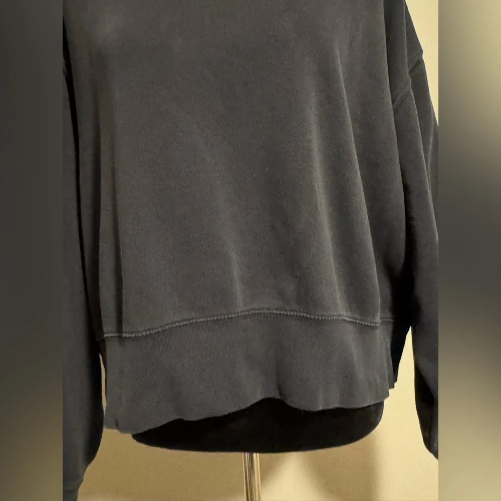 EUC Nike Black and Red Kiss Crewneck Sweater size 1X - Image 4