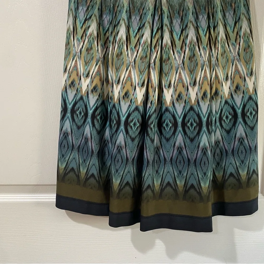 Gabby Skye V-Neck Fit & Flare Teal Diamond Scuba Dress Sleeveless 6 - Image 2