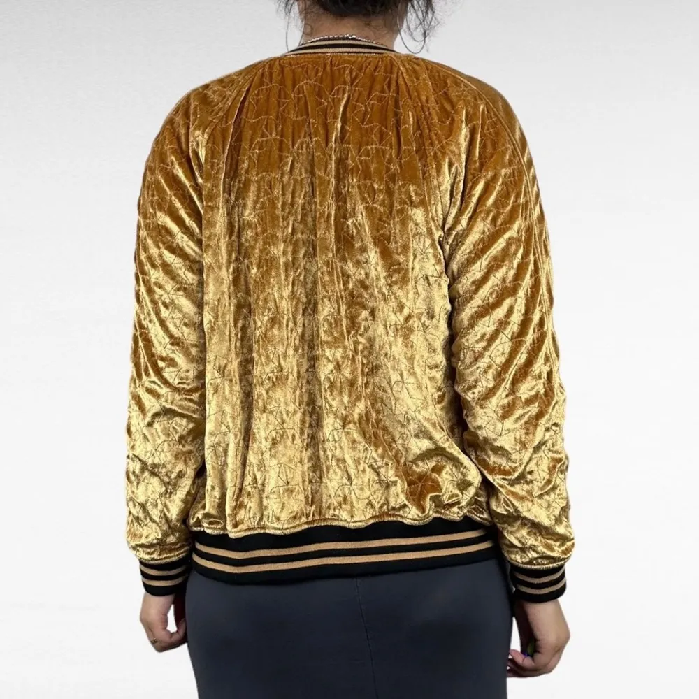 Jolt Gold Velvet Embroidered Star Print Jacket - Image 2