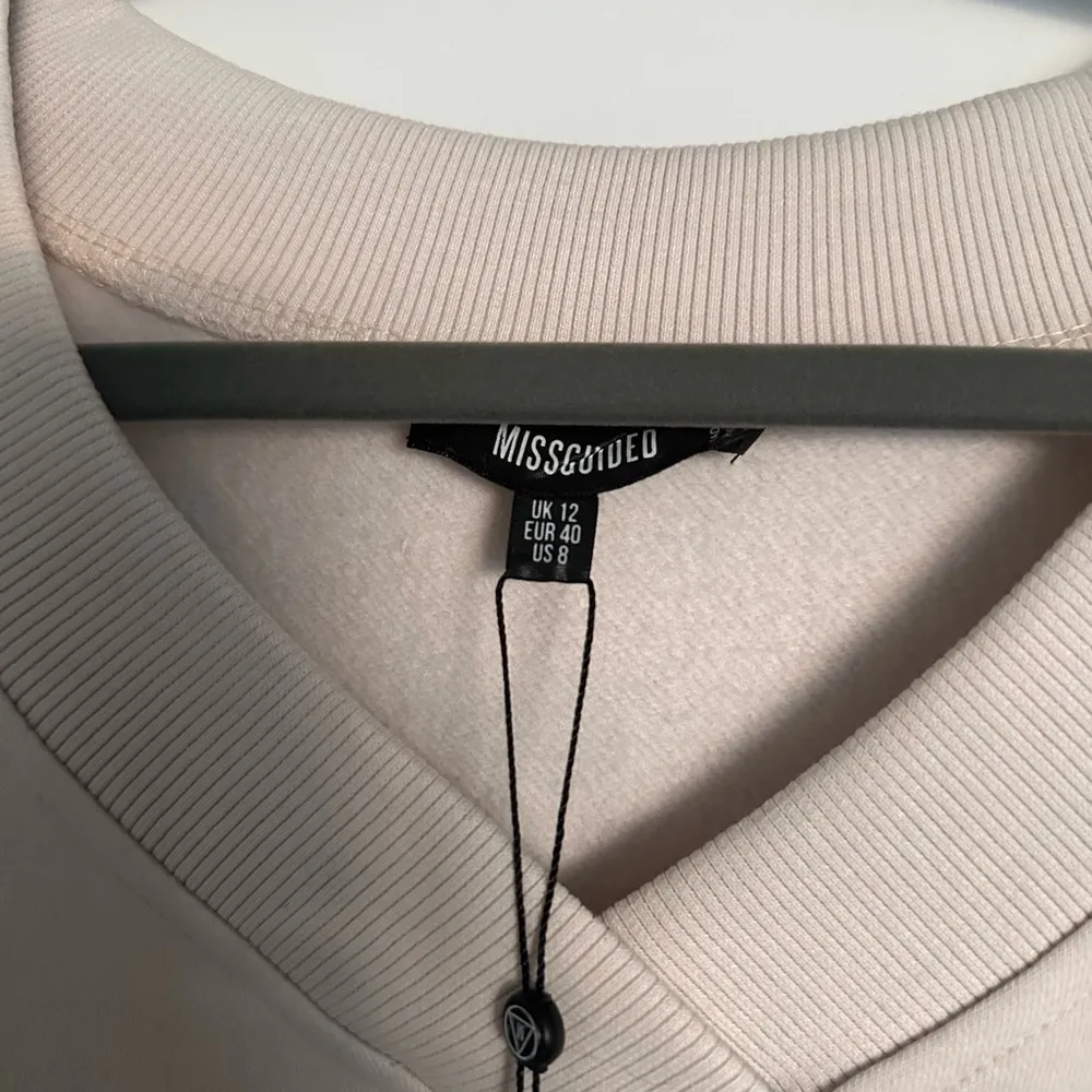 Misguided V-Neck Sweatshirt - Image 5