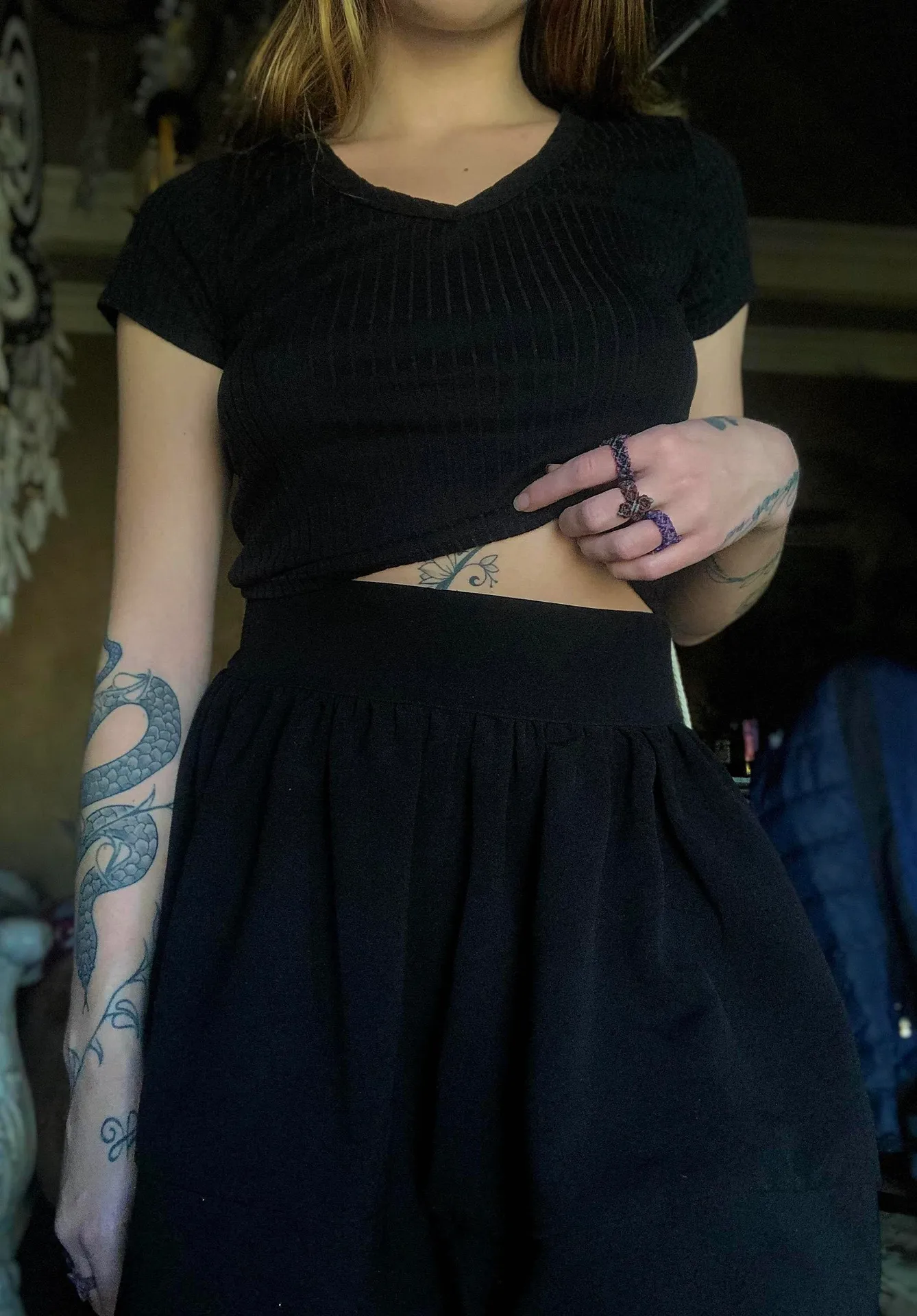 Sexy Simple Bold Black Crop Top - Image 2