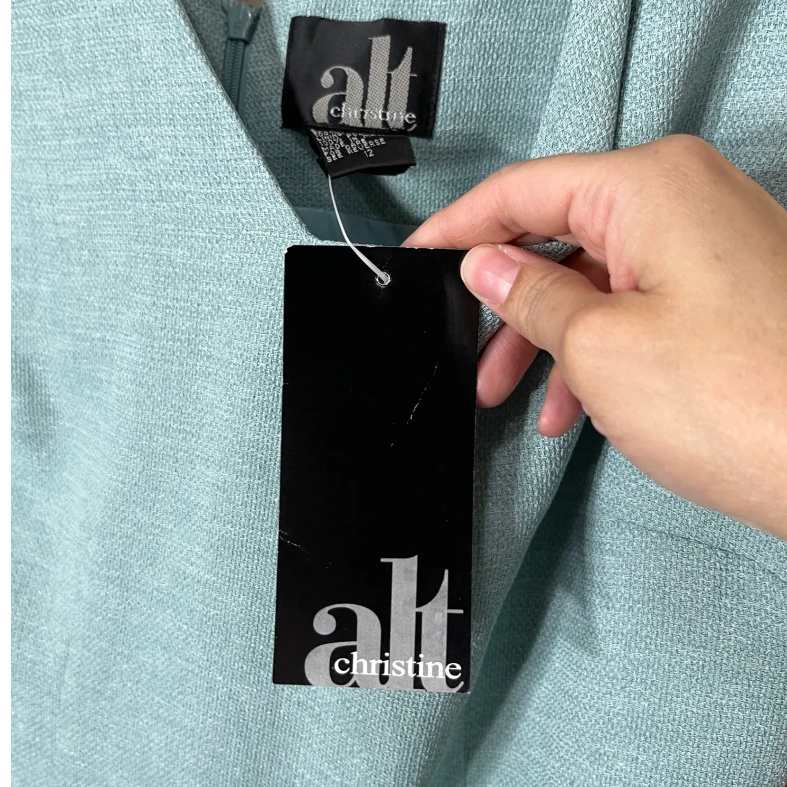 NWT Alt Christine Sleeveless V - Image 4