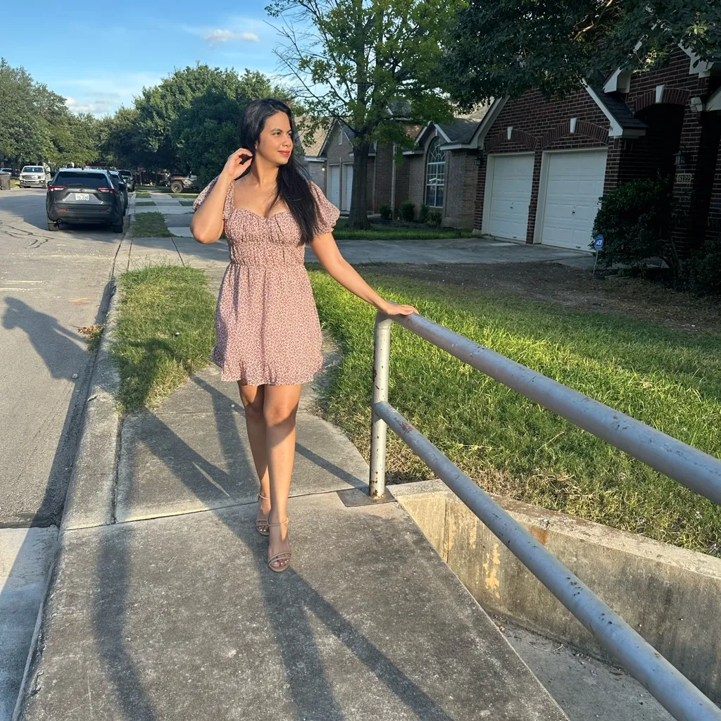 Hollister Pink Floral Mini Dress - Image 5