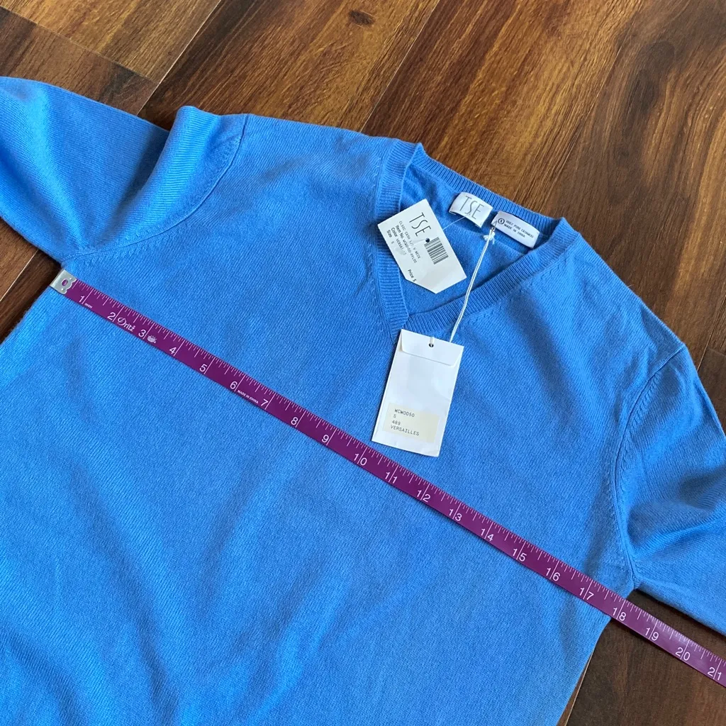 TSE 100% Cashmere Classic Long Sleeve V-Neck Lightweight Sweater Versailles - Image 6