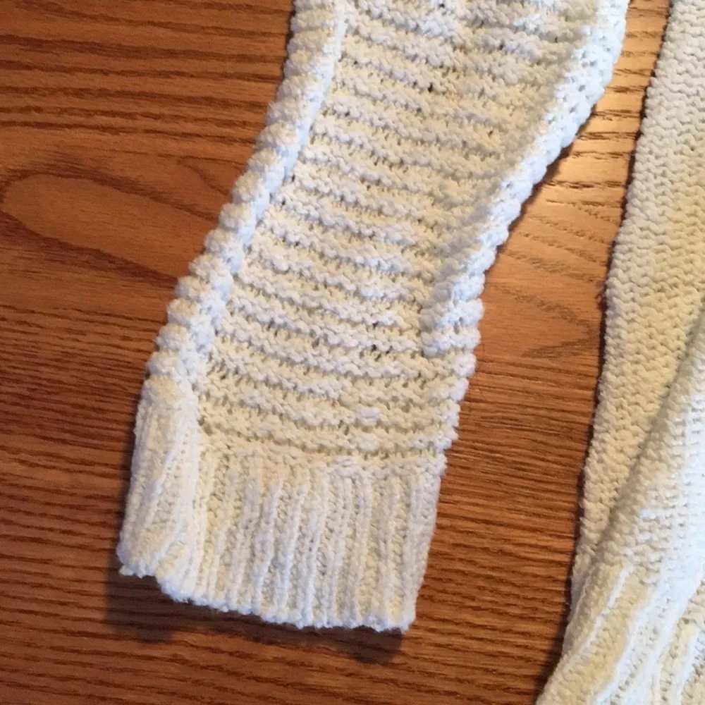 Lauren Conrad bow-back sweater - Image 3