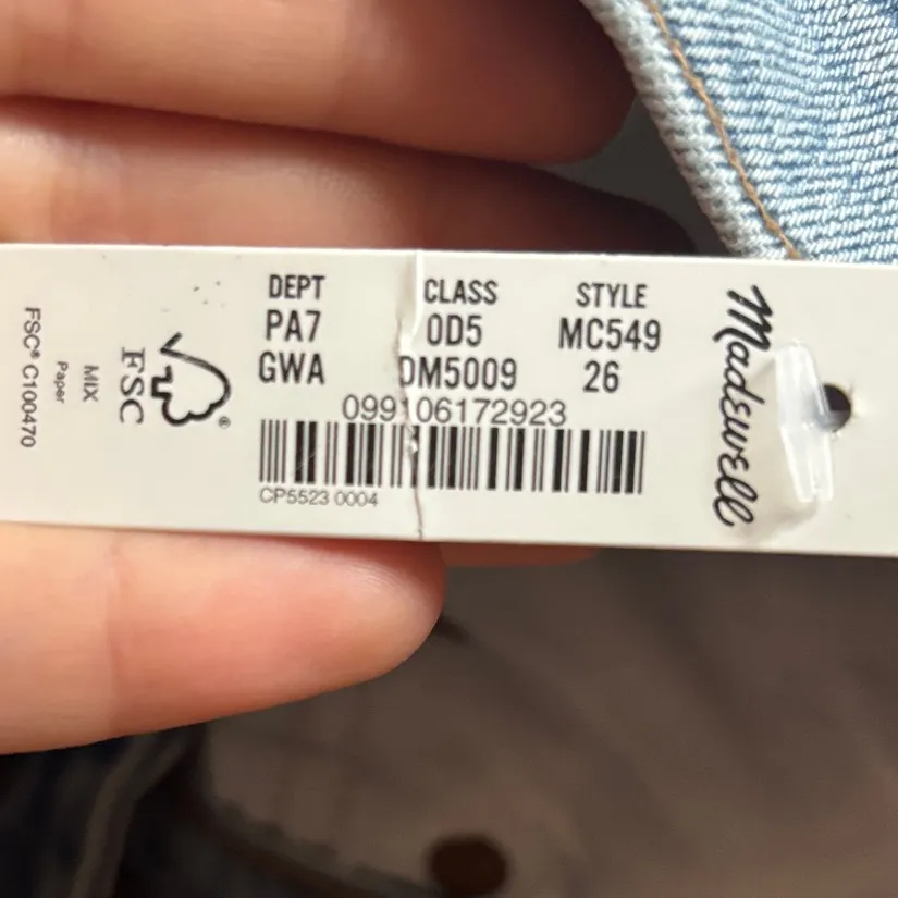 NWT Madewell Women's Straight Leg “Tomboy” Jeans in Light Blue - Image 11