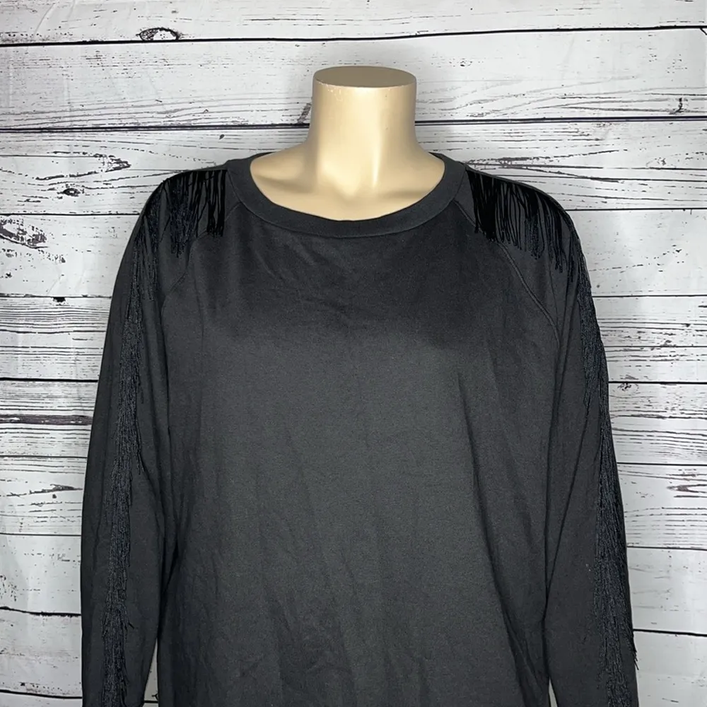 Levi’s NWT Size 2X Black Crewneck Long Sleeve Fringe Trim Sweatshirt Top - Image 2