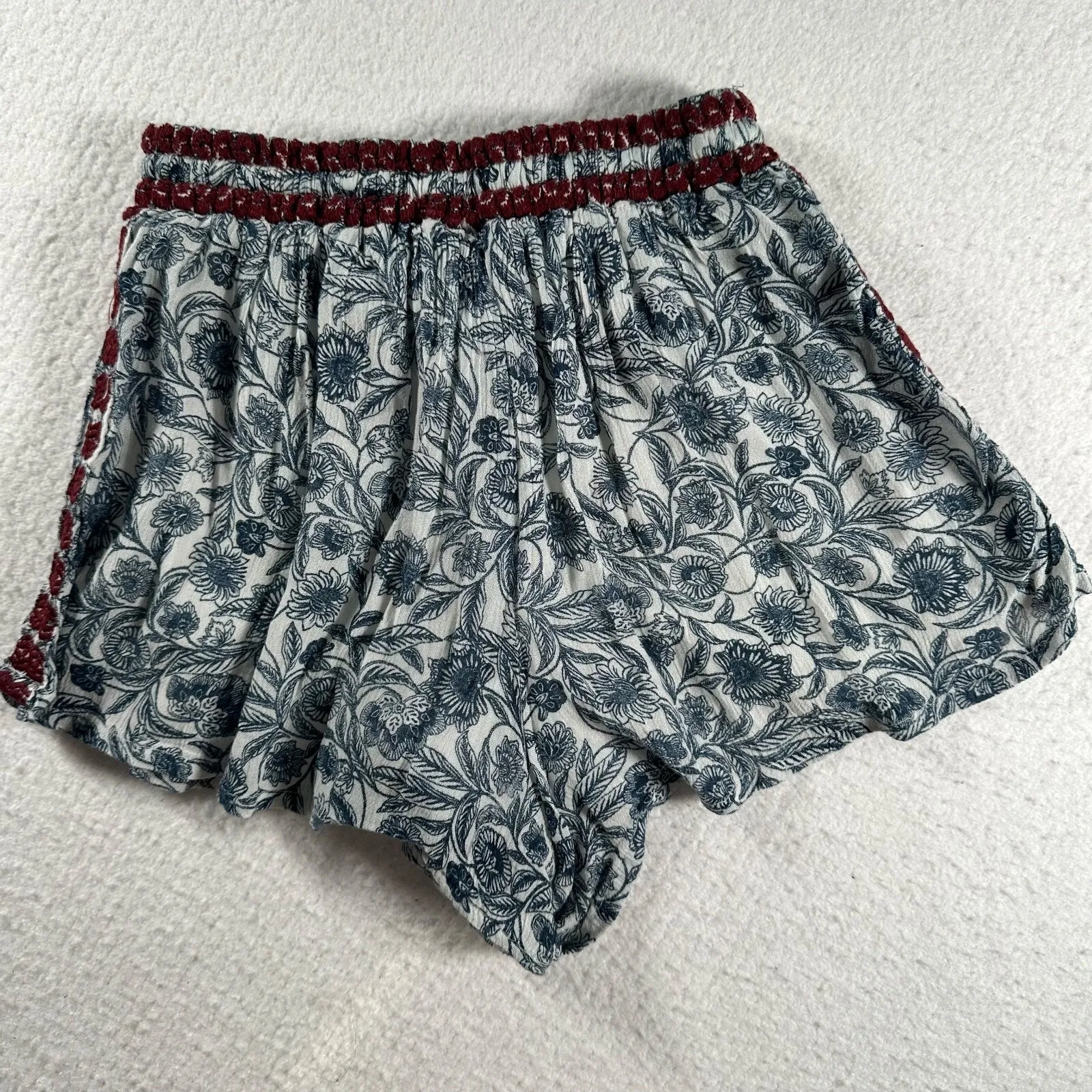 Japna High Rise Shorts Size Small Blue Floral Maroon Embroidered Elastic Waist - Image 3