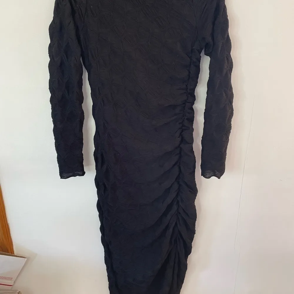 Pinkblush  black Textured Ruched Maternity Midi Dress size small - Image 3